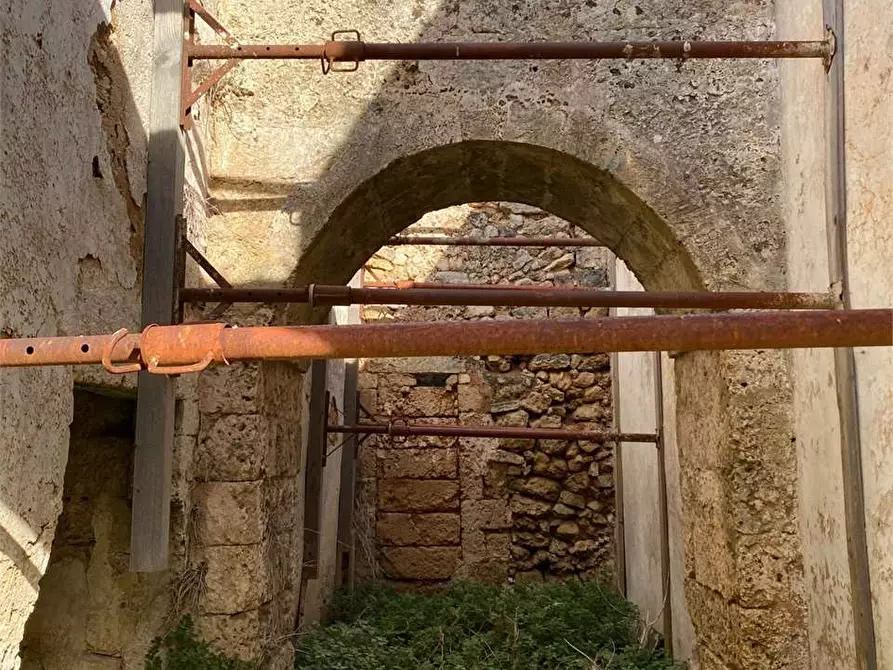 Immagine 44 di Rustico / casale in vendita  a Alliste