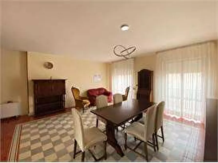 Immagine 3 di Appartamento in vendita  in via ubaldo d'astore a Casarano