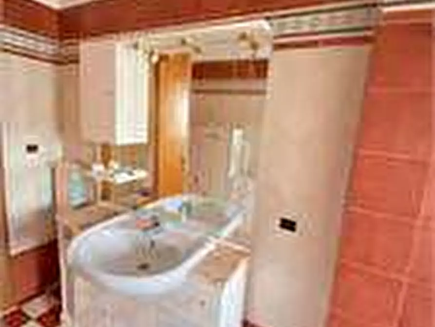 Immagine 10 di Appartamento in vendita  in via ubaldo d'astore a Casarano