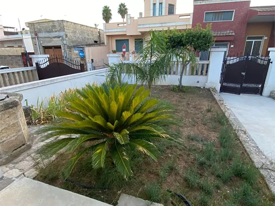 Immagine 5 di Villa in vendita  in via Manzoni  8 a Taurisano