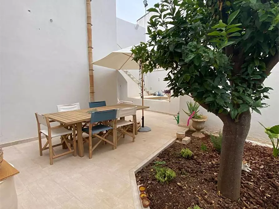 Immagine 11 di Villetta a schiera in vendita  in via Marconi  23 a Surano