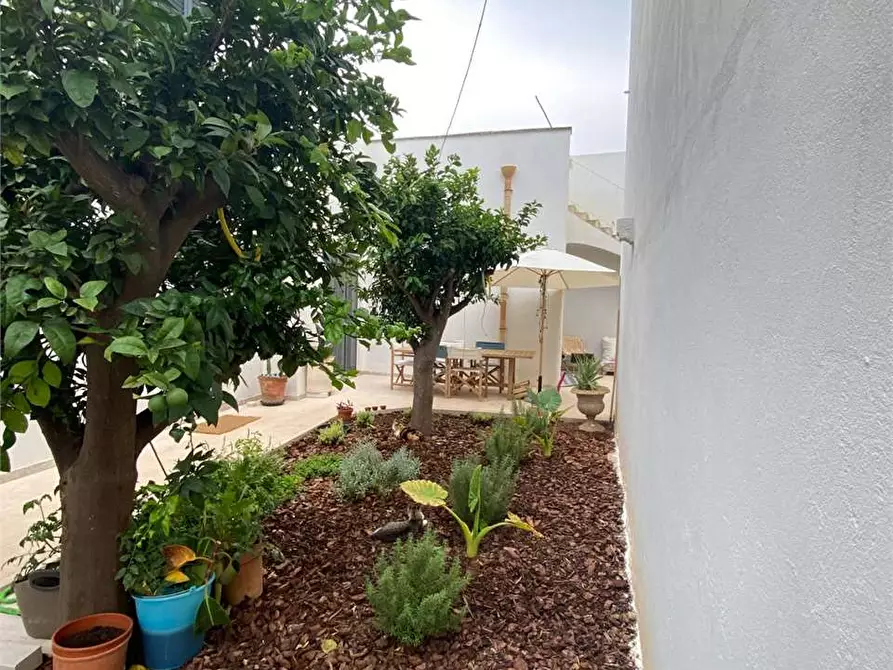 Immagine 13 di Villetta a schiera in vendita  in via Marconi  23 a Surano