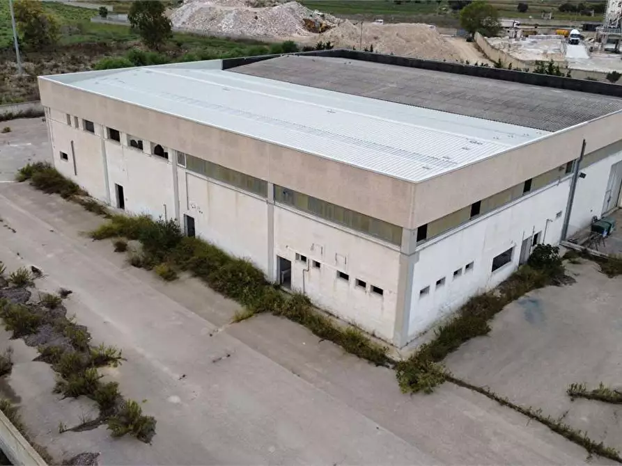 Immagine 4 di Capannone industriale in vendita  in Galileo Ferraris a Brindisi