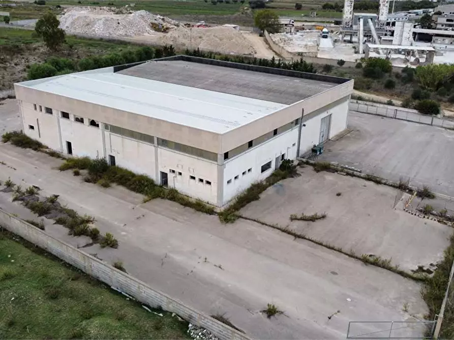 Immagine 5 di Capannone industriale in vendita  in Galileo Ferraris a Brindisi