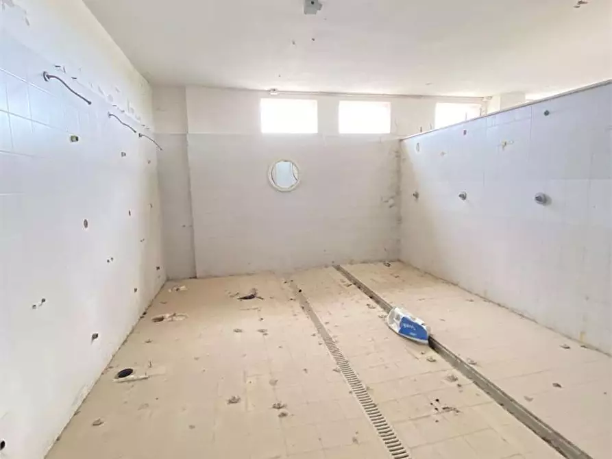 Immagine 10 di Capannone industriale in vendita  in Galileo Ferraris a Brindisi