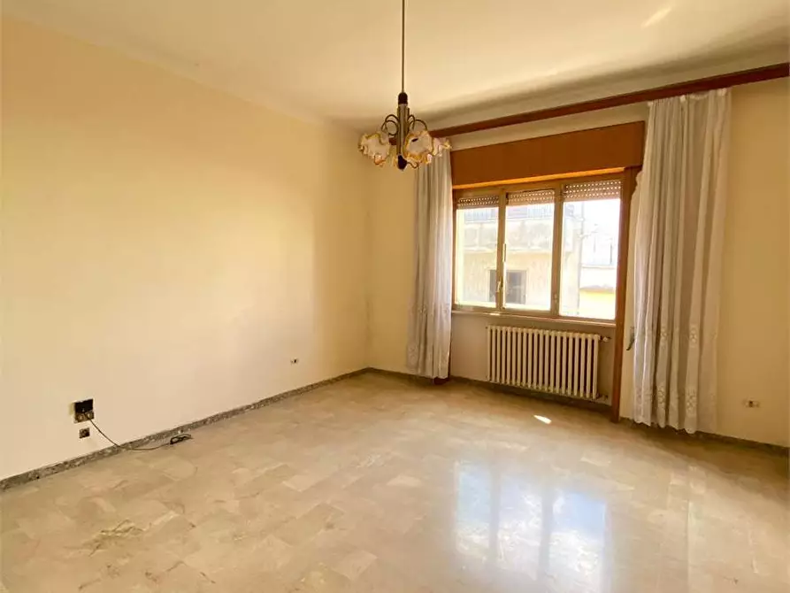 Immagine 3 di Appartamento in vendita  in via G garibaldi  12 a Casarano