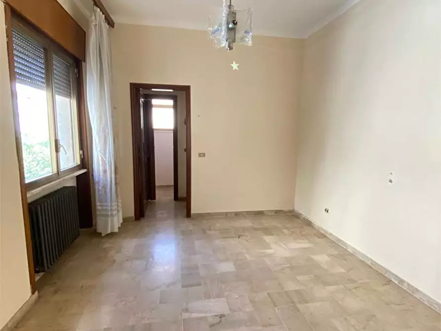 Immagine 5 di Appartamento in vendita  in via G garibaldi  12 a Casarano