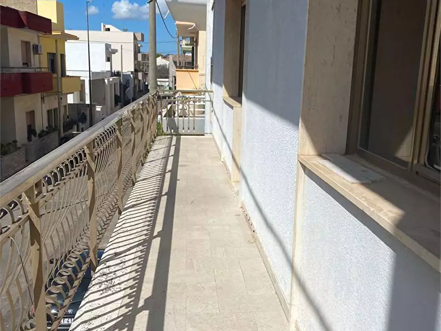 Immagine 13 di Appartamento in vendita  in via G garibaldi  12 a Casarano