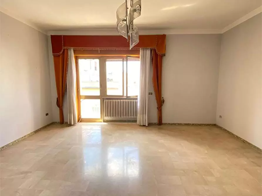 Immagine 8 di Appartamento in vendita  in via G garibaldi  12 a Casarano