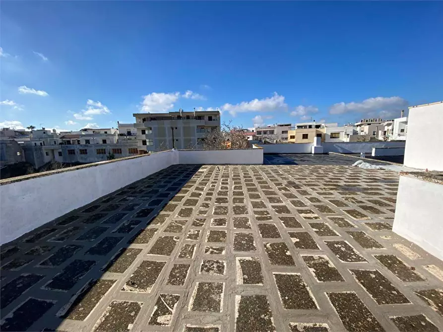 Immagine 9 di Villa in vendita  in Via Nardò a Casarano