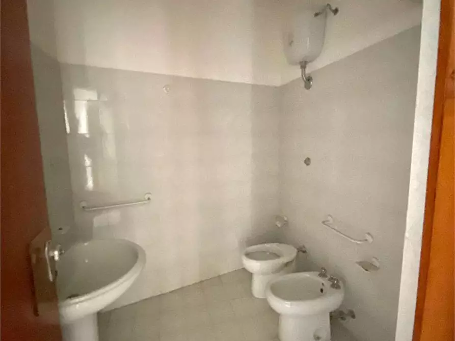 Immagine 15 di Appartamento in vendita  in corso XX Settembre a Casarano