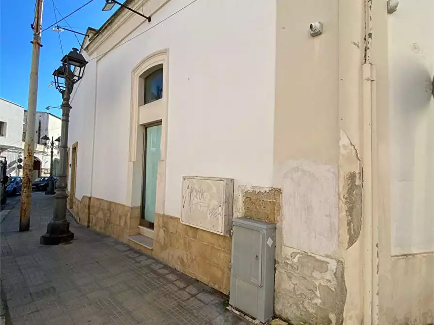 Immagine 6 di Negozio in affitto  in via  ubaldo d'astore a Casarano