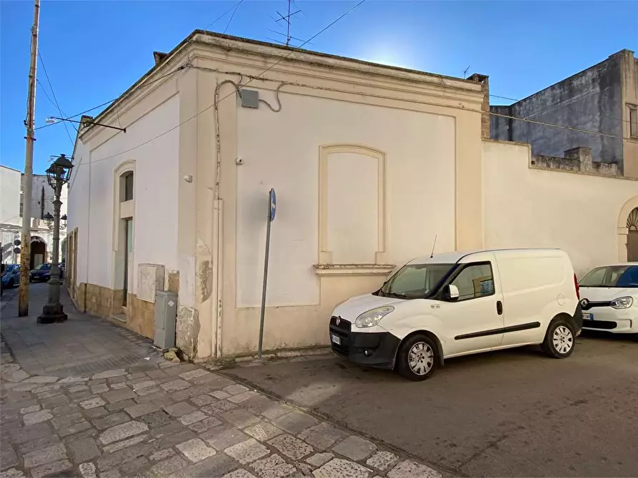 Immagine 7 di Negozio in affitto  in via  ubaldo d'astore a Casarano
