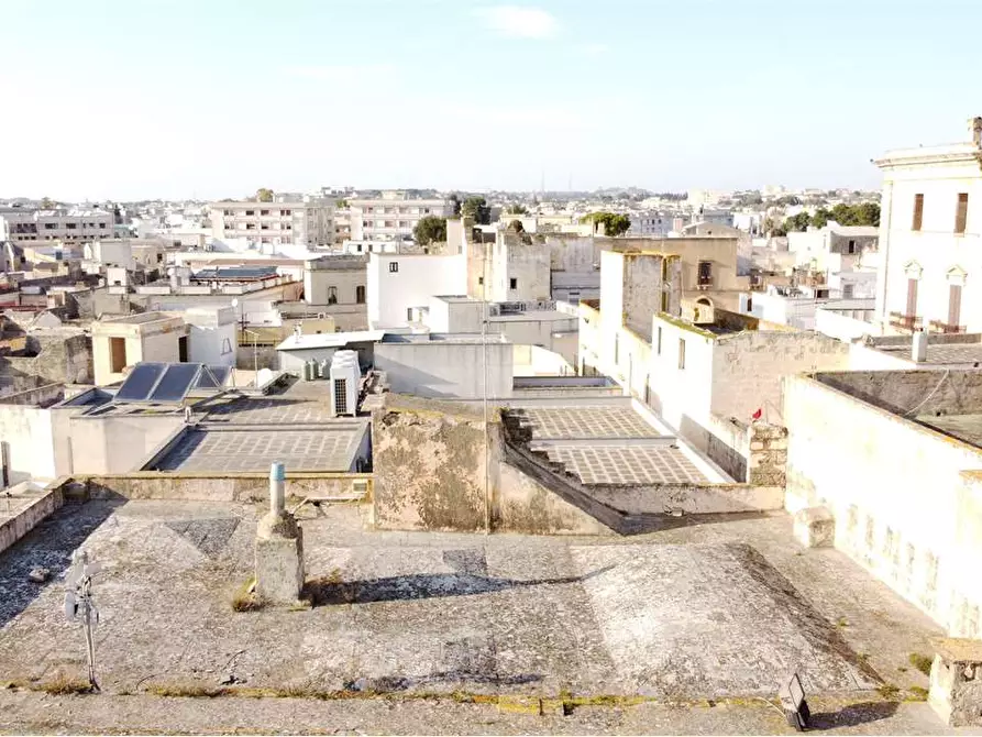 Immagine 5 di Stabile in vendita  in piazza garibaldi  12 a Casarano