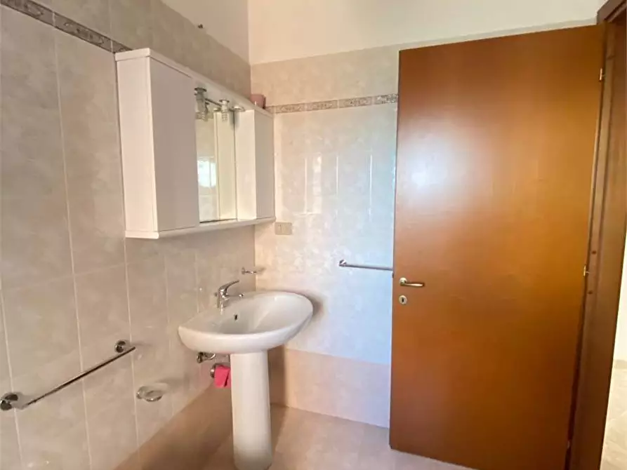 Immagine 21 di Appartamento in vendita  in via Corazzini  5 a Gallipoli