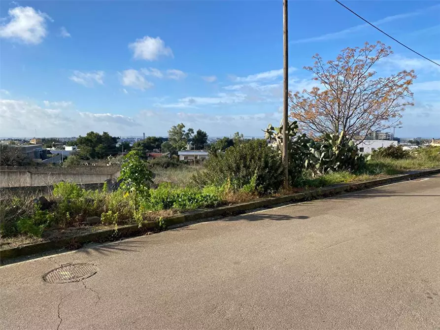 Immagine 2 di Terreno edificabile in vendita  in piazza garibaldi 12 a Casarano