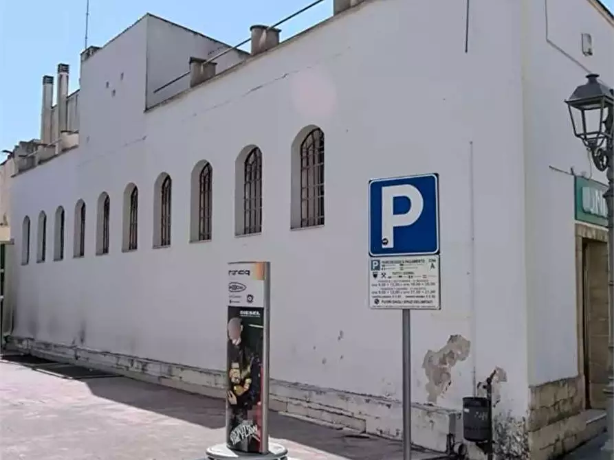Immagine 5 di Negozio in affitto  in via ubaldo d'astore a Casarano