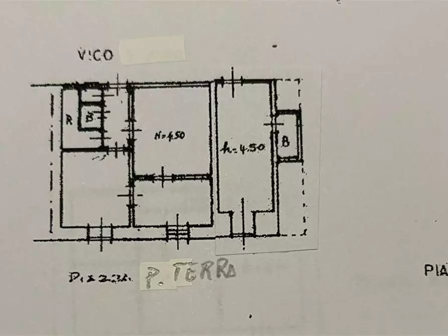 Immagine 8 di Stabile in vendita  in piazza garibaldi  12 a Casarano