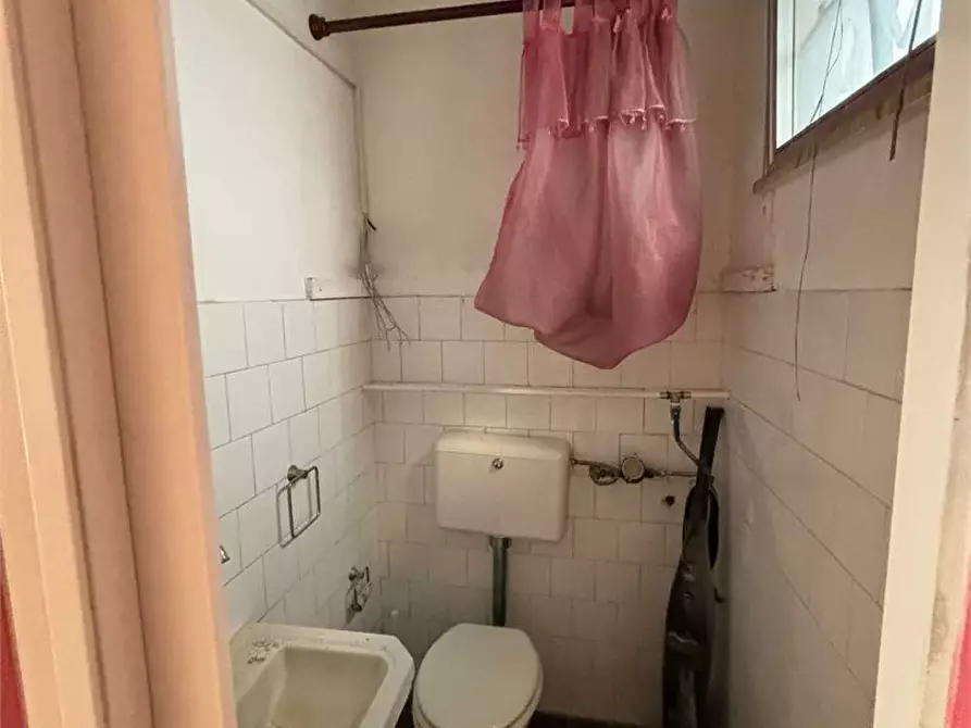 Immagine 6 di Ufficio in affitto  in via dante 5 a Casarano