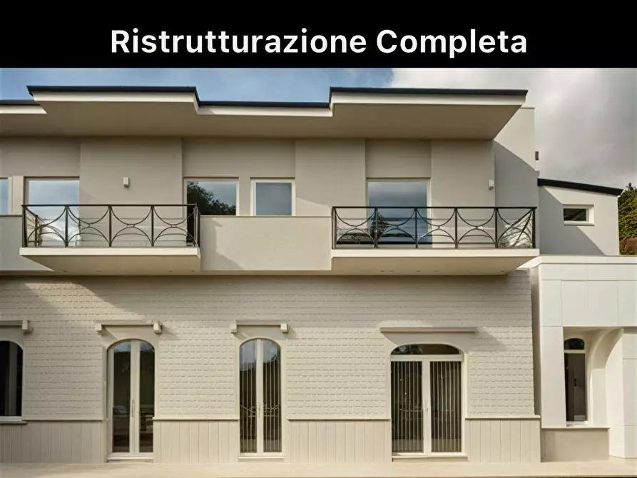 Immagine 1 di Appartamento in vendita  in corso XX Settembre a Casarano