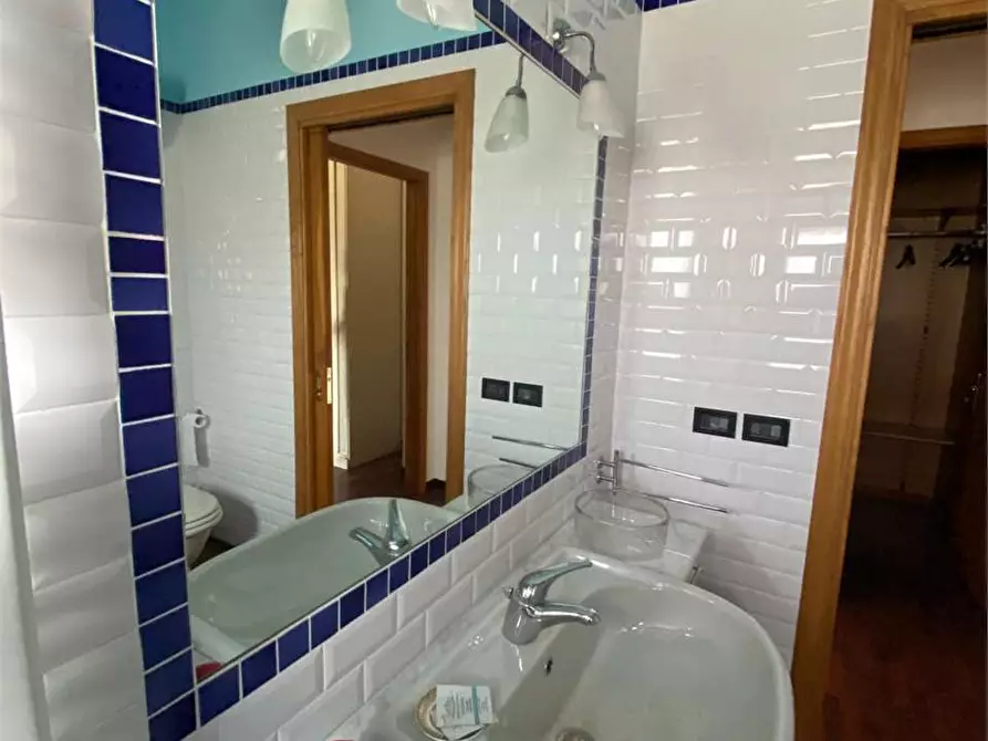 Immagine 19 di Appartamento in vendita  in via dante 1 a Casarano