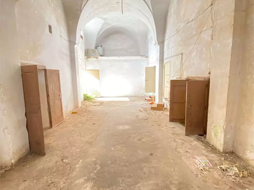 Immagine 24 di Stabile in vendita  in CAVOUR 25 a Casarano