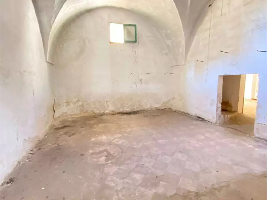 Immagine 25 di Stabile in vendita  in CAVOUR 25 a Casarano