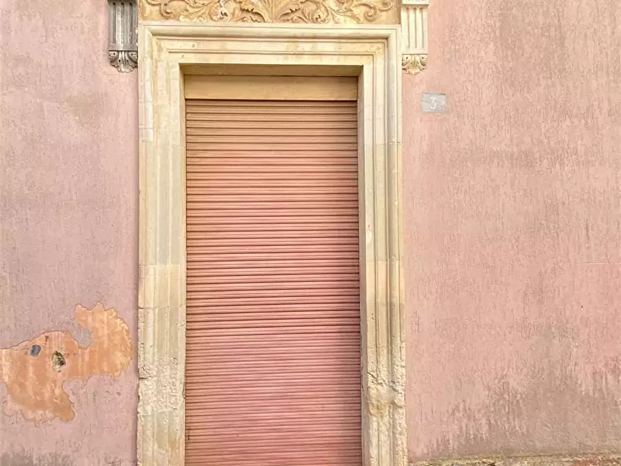 Immagine 5 di Stabile in vendita  in CAVOUR 25 a Casarano