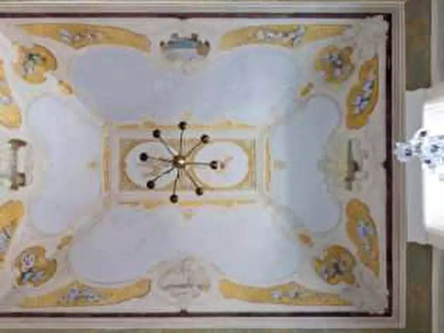 Immagine 22 di Casa bifamiliare in vendita  in piazza garibaldi  12 a Lecce