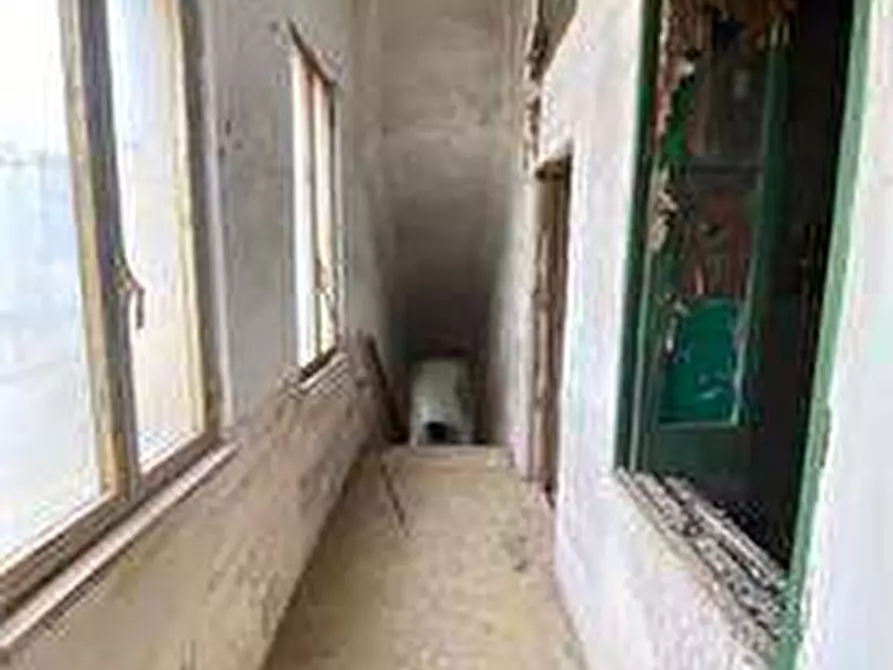 Immagine 15 di Stabile in vendita  in piazza garibaldi  12 a Casarano