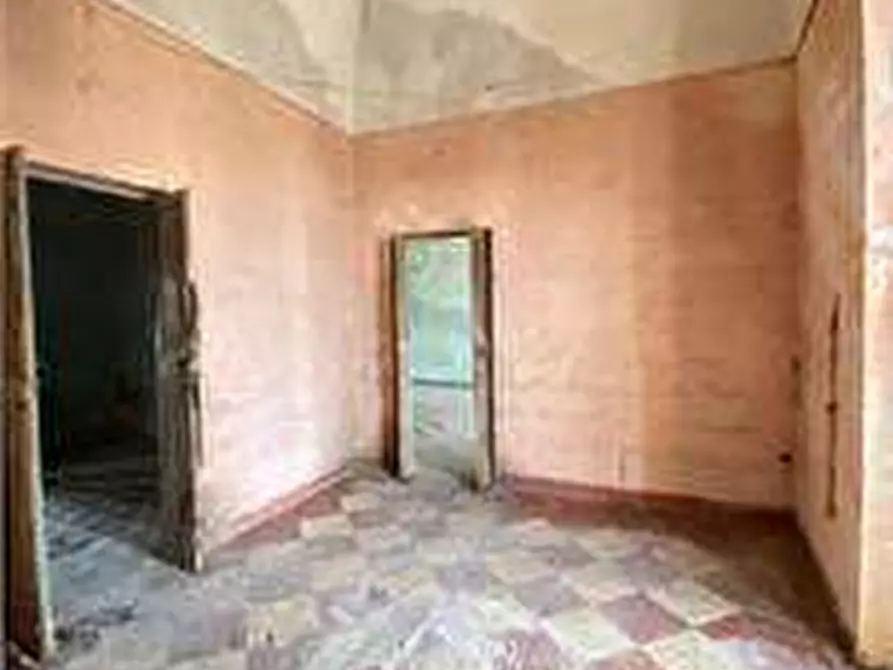 Immagine 17 di Stabile in vendita  in piazza garibaldi  12 a Casarano