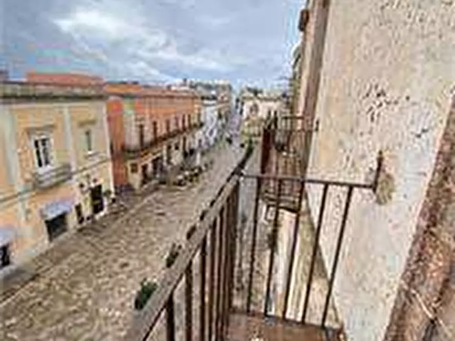 Immagine 22 di Stabile in vendita  in piazza garibaldi  12 a Casarano
