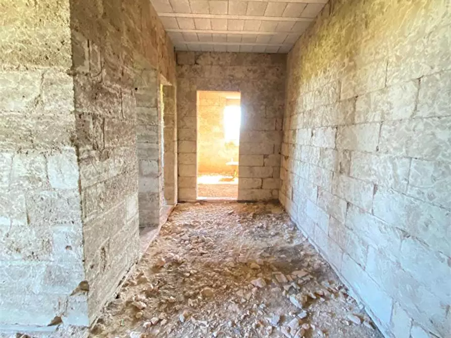 Immagine 14 di Villa in vendita  in Via pirandello a Andrano