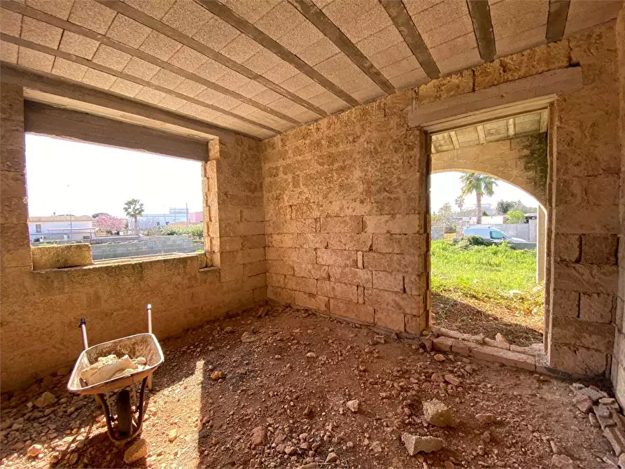 Immagine 15 di Villa in vendita  in Via pirandello a Andrano