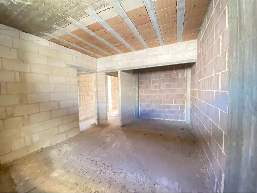 Immagine 27 di Villetta a schiera in vendita  in via palla a Casarano