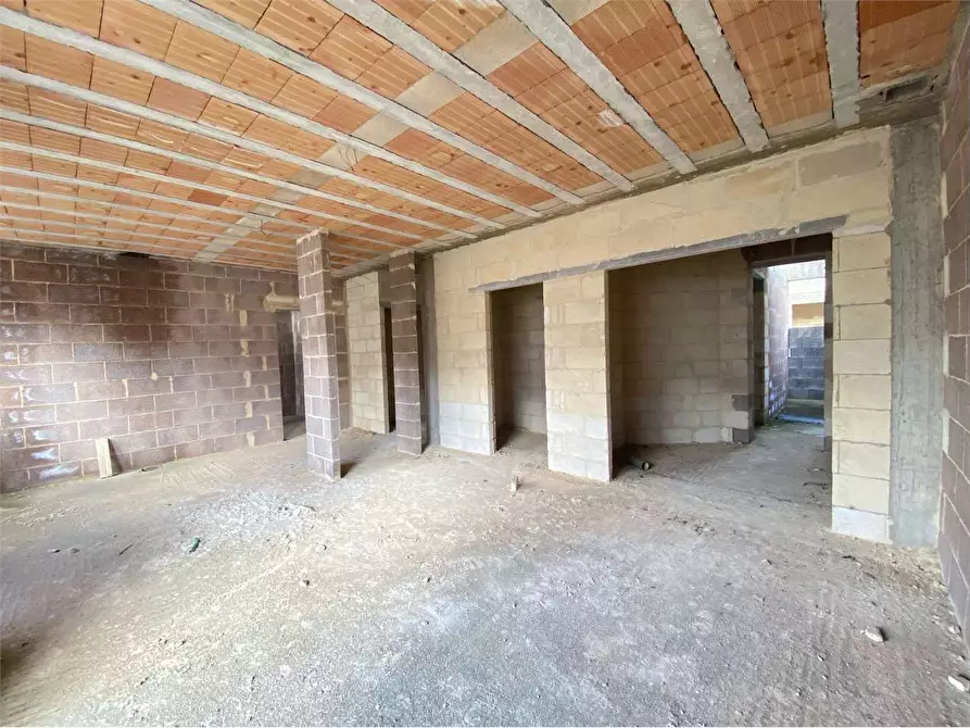 Immagine 25 di Villetta a schiera in vendita  in via palla a Casarano