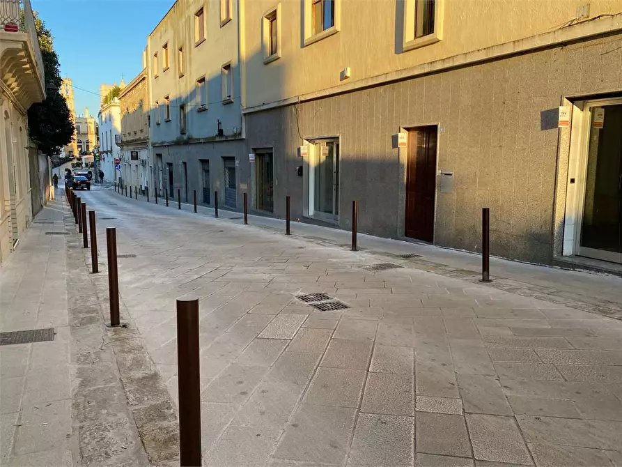 Immagine 6 di Negozio in affitto  in via Dante a Casarano