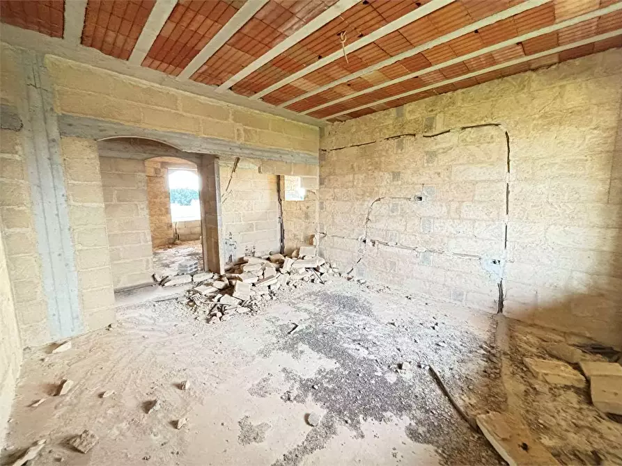 Immagine 19 di Villa in vendita  in Via sofia 10 a Casarano