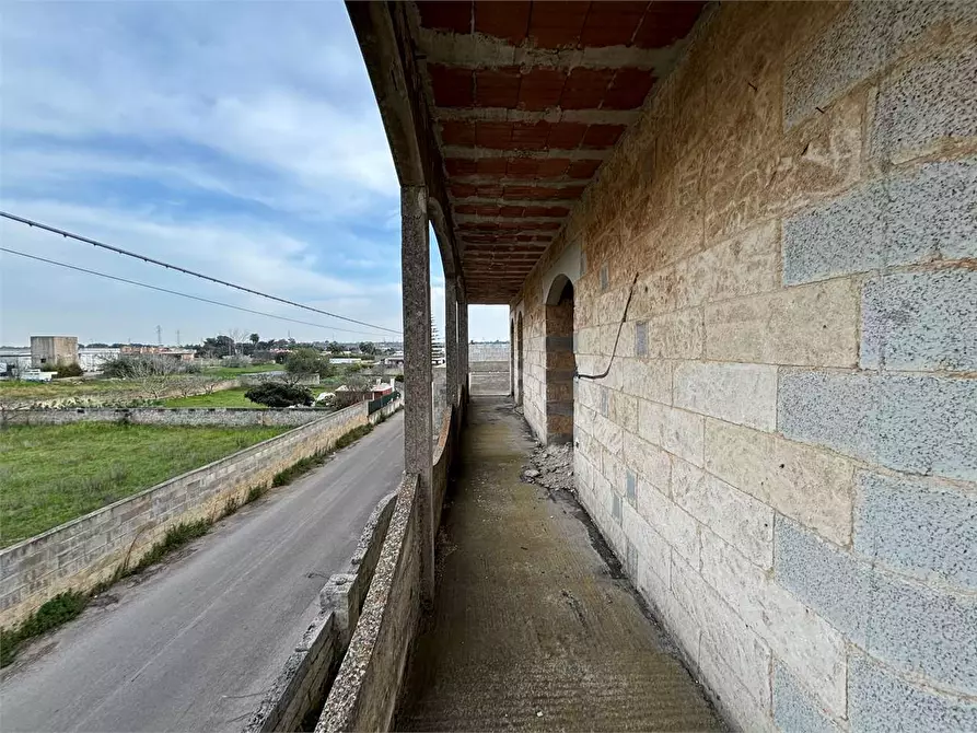 Immagine 10 di Villa in vendita  in Via sofia 10 a Casarano