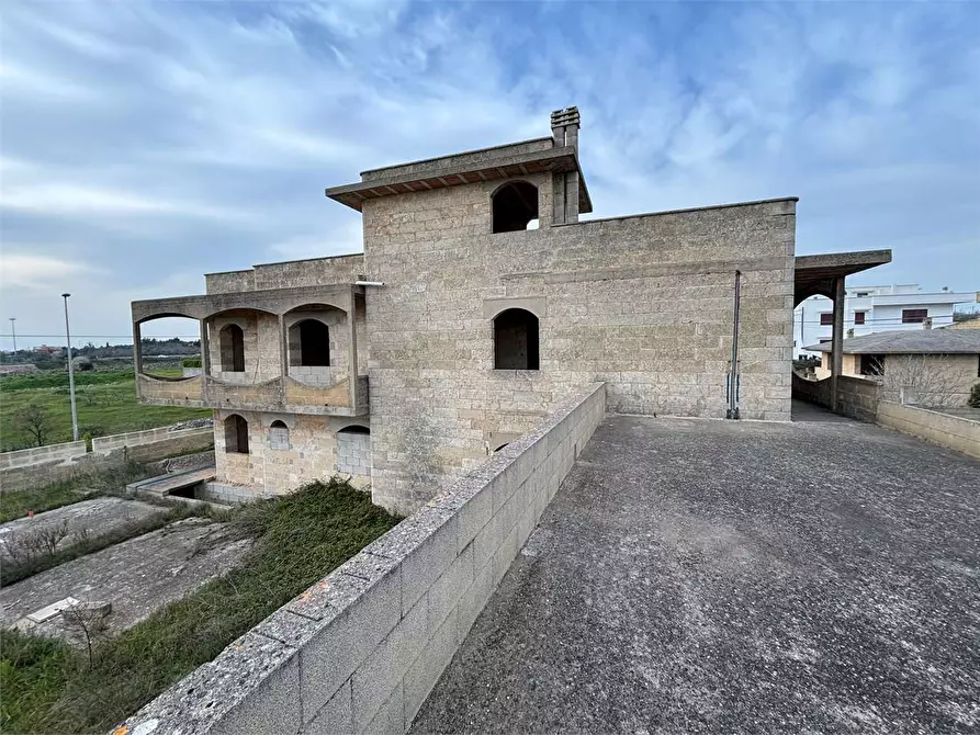Immagine 13 di Villa in vendita  in Via sofia 10 a Casarano