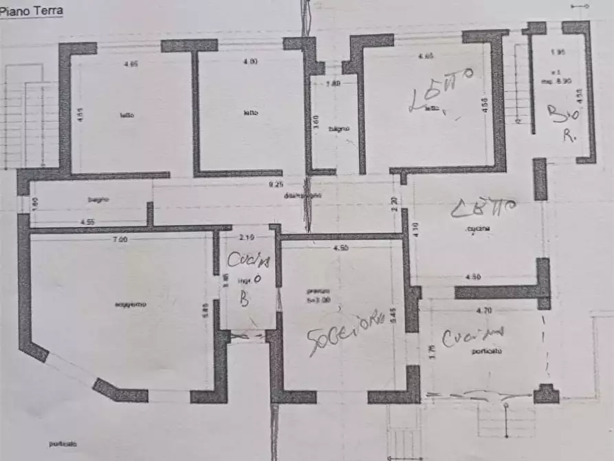 Immagine 11 di Casa bifamiliare in vendita  in Via Pirandello a Andrano