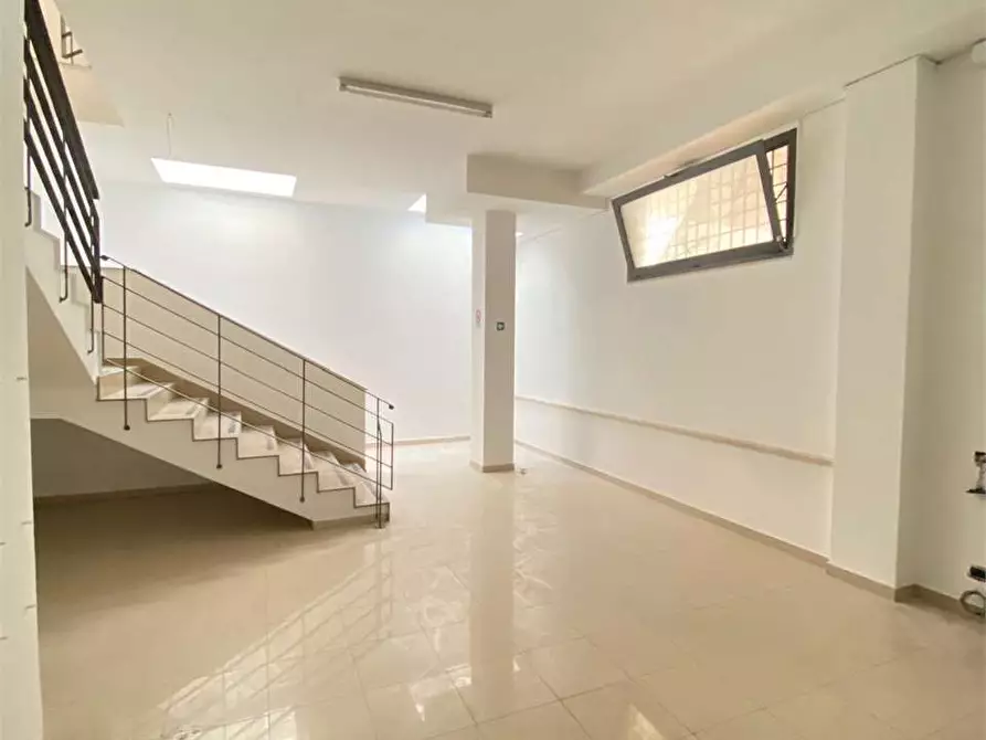 Immagine 13 di Ufficio in affitto  in via Ferrari a Casarano