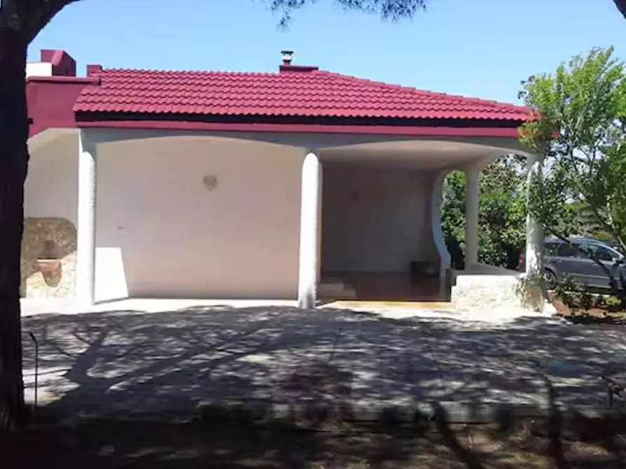 Immagine 21 di Villa in vendita  in Contrada gualtieri snc a Matino