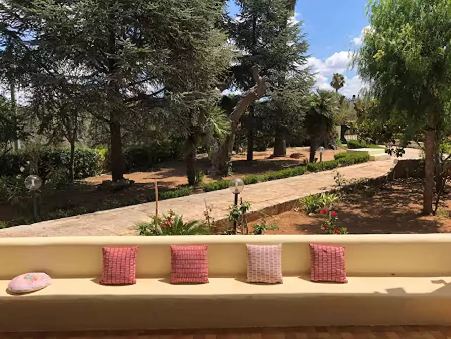 Immagine 13 di Villa in vendita  in Contrada gualtieri snc a Matino