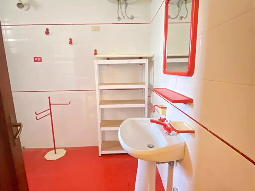 Immagine 30 di Villa in vendita  in Contrada gualtieri snc a Matino