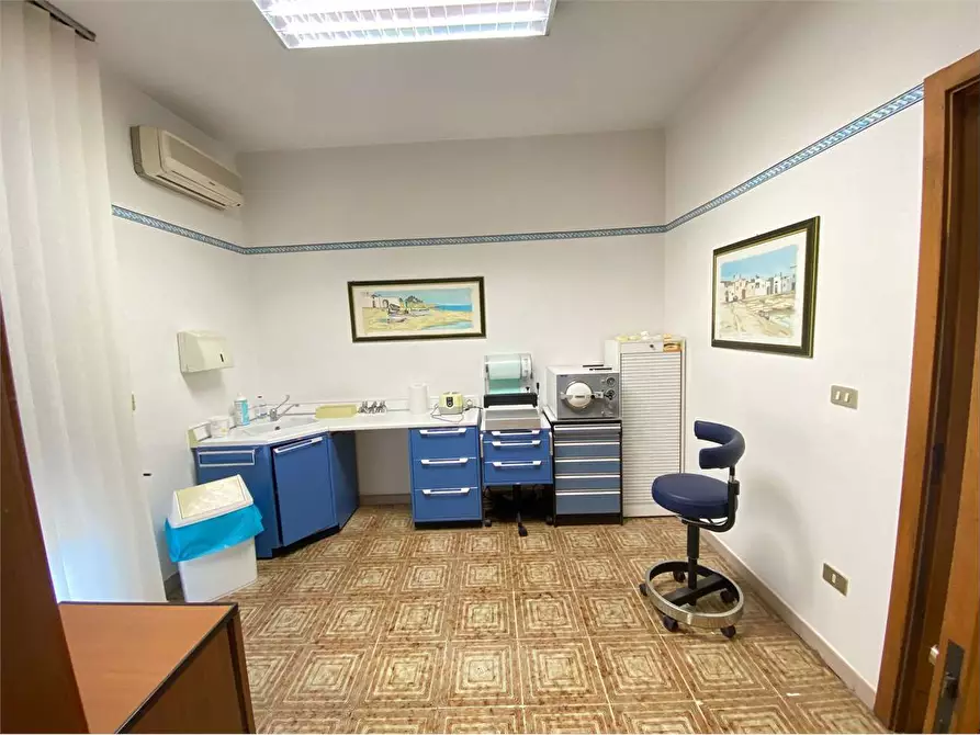 Immagine 13 di Appartamento in vendita  in via lupo 9 a Casarano