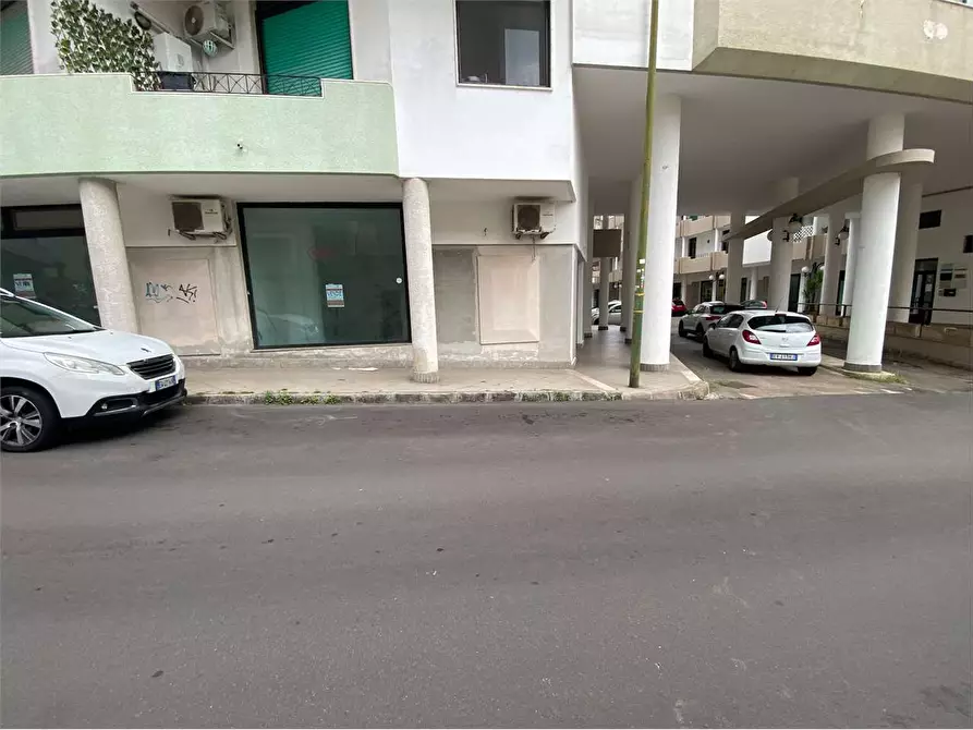 Immagine 4 di Ufficio in vendita  in viale stazione a Casarano