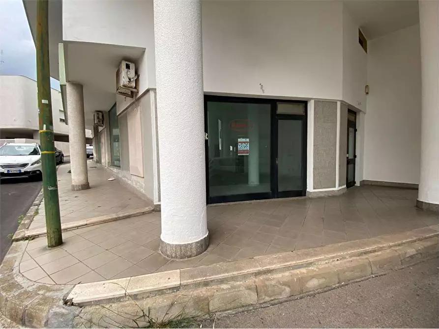 Immagine 6 di Ufficio in vendita  in viale stazione a Casarano