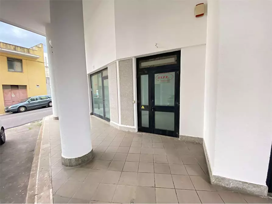 Immagine 7 di Ufficio in vendita  in viale stazione a Casarano