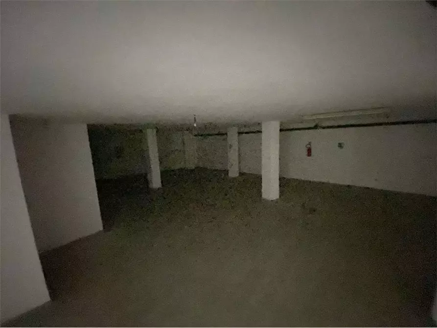 Immagine 11 di Ufficio in vendita  in viale stazione a Casarano